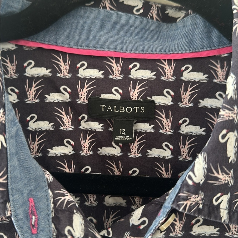 Talbots Blue White Swan Print Cotton Button Down Shirt Size 12 Preppy Classic - Picture 7 of 11